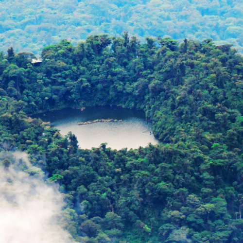 2. Laguna y Mirador Guagua Sumaco Geoparque Napo Sumaco