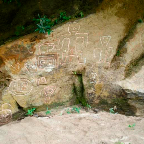 34. Petroglifos del Alto Ongota Geoparque Napo Sumaco