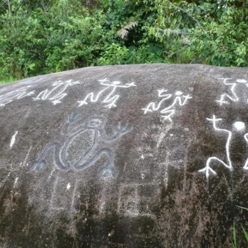 35. Petroglifos Sapo Rumi Geoparque Napo Sumaco